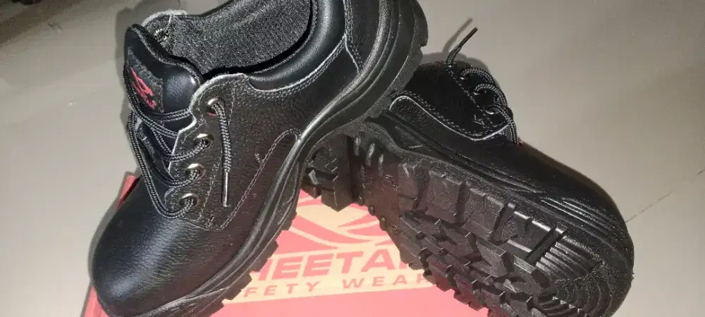WTS, Safety CHEETAH 3002H Safety Shoes S1 SRC Revolution