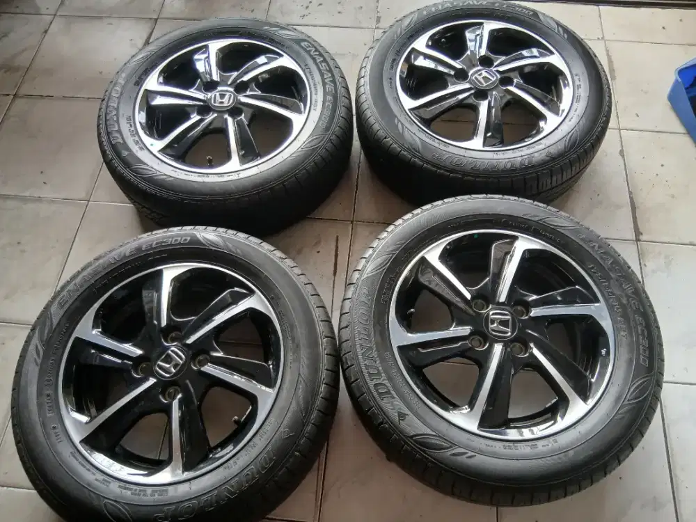 Velg orginal honda brio satya kondisi 95% thn 2024 ring 14 pcd 4x100