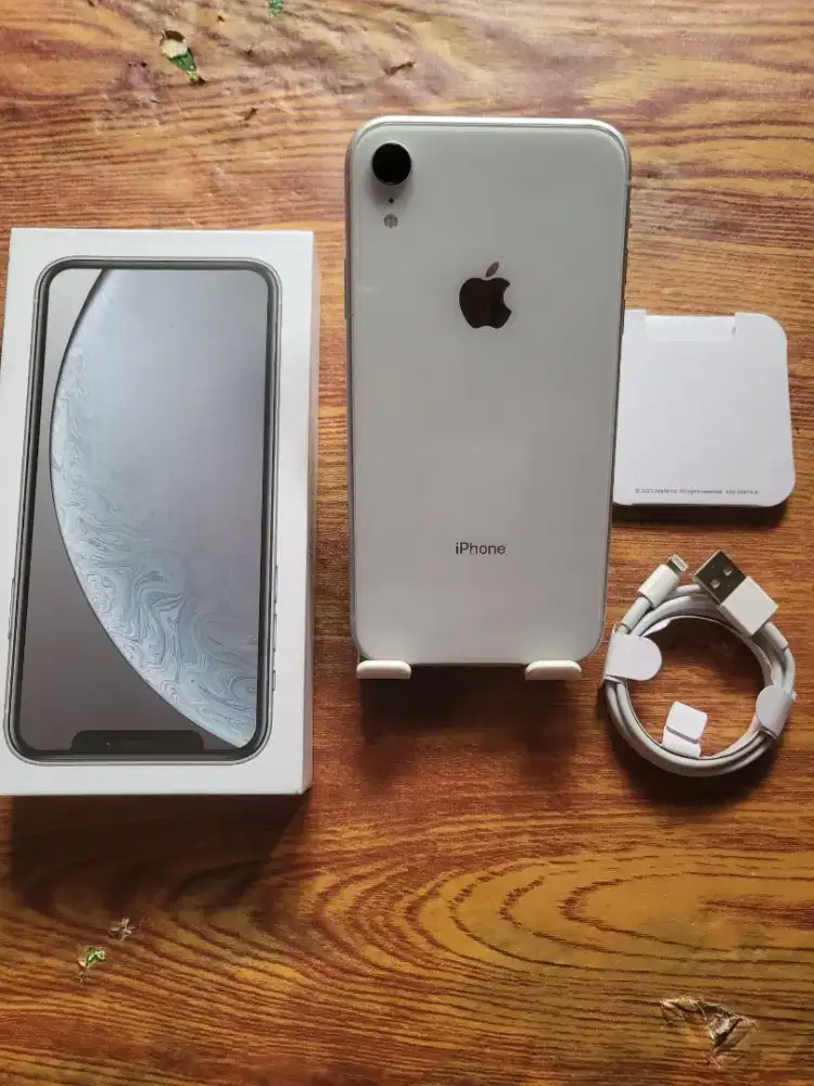Iphone xr 64gb white inter fullset mulus all operator normal semua