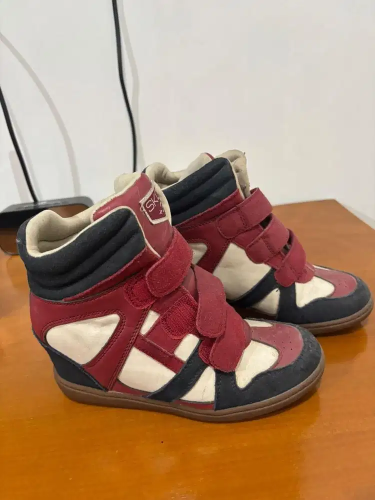 Skechers SKCH+3 Hidden Wedges Suede Original