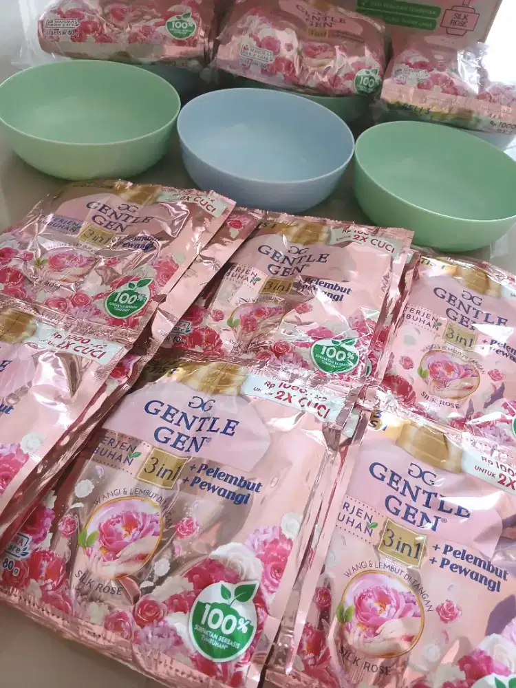 Gentle Gen detergen cair Silk Rose renceng isi 16 x 80ml