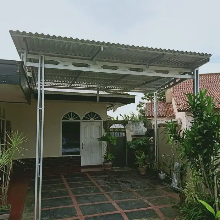 Kanopi baja ringan terpasang