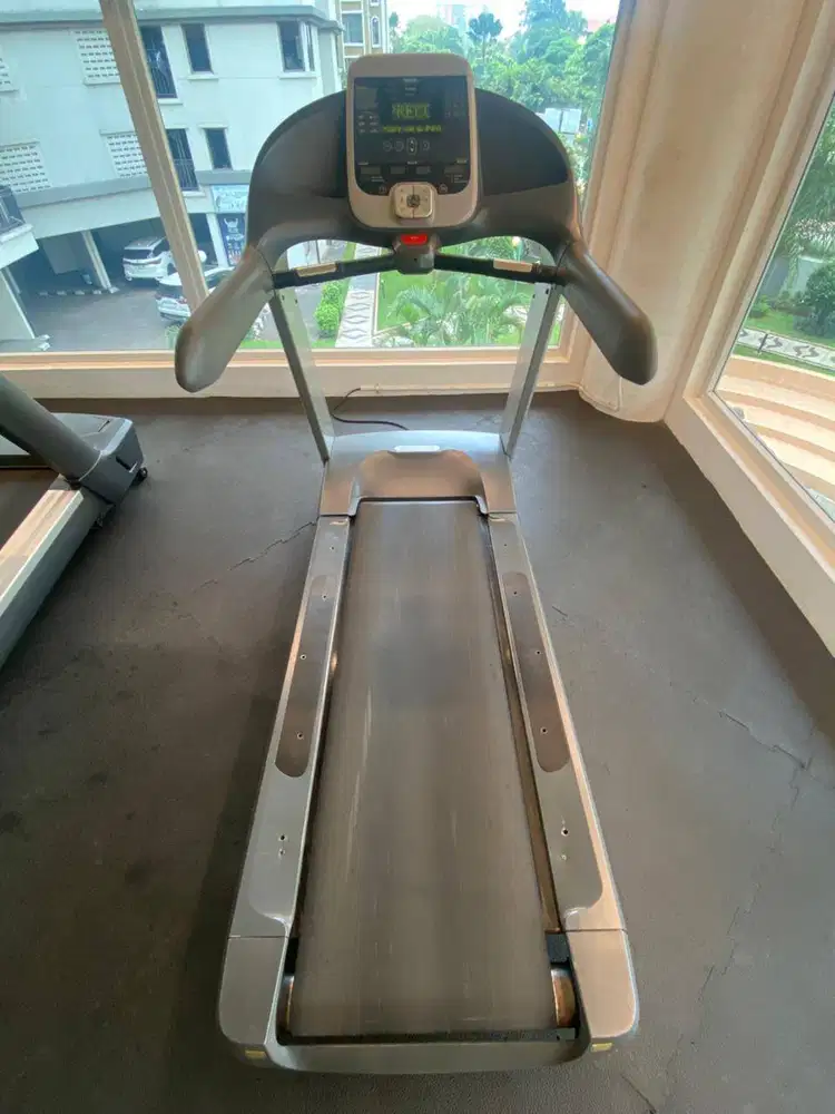 TREADMILL PRECOR 956i