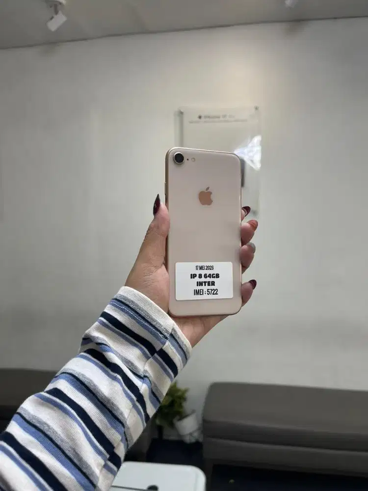 iPhone 8 64GB FULLSET, BERGARANSI. TERIMA JUAL, TUKAR TAMBAH DANKREDIT