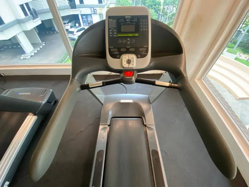 TREADMILL PRECOR 956i