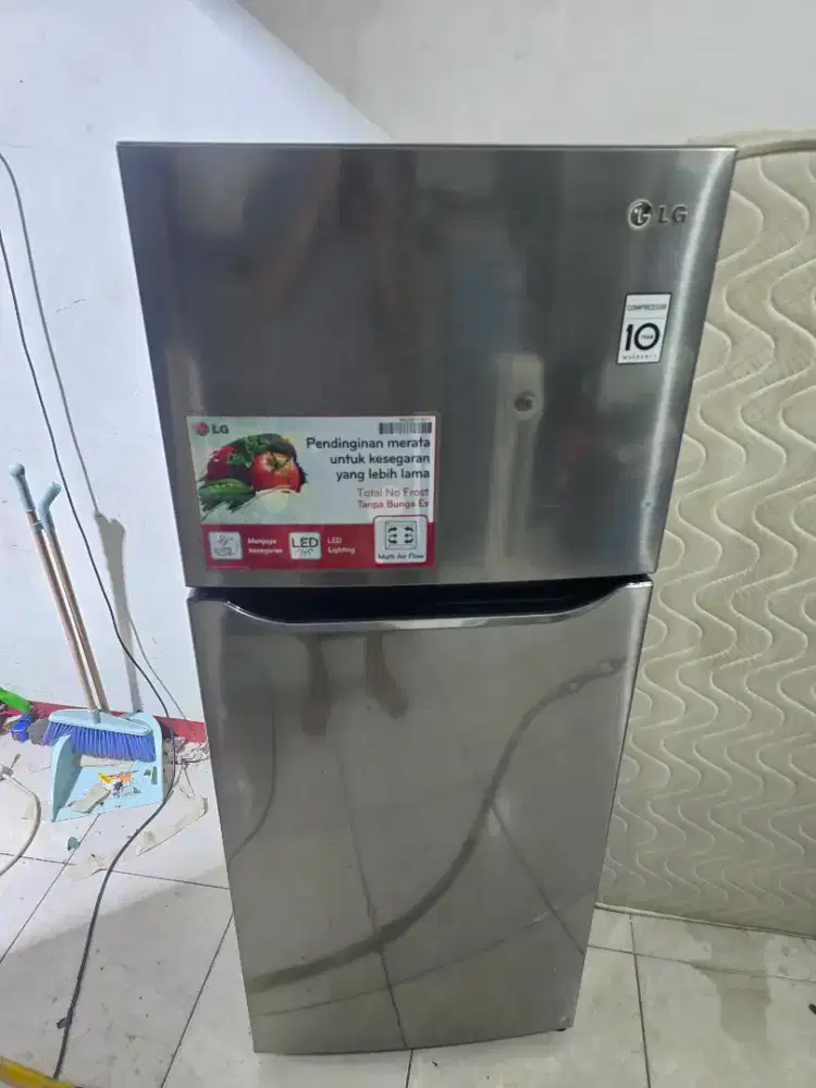 kulkas 2 pintu LG inverter
