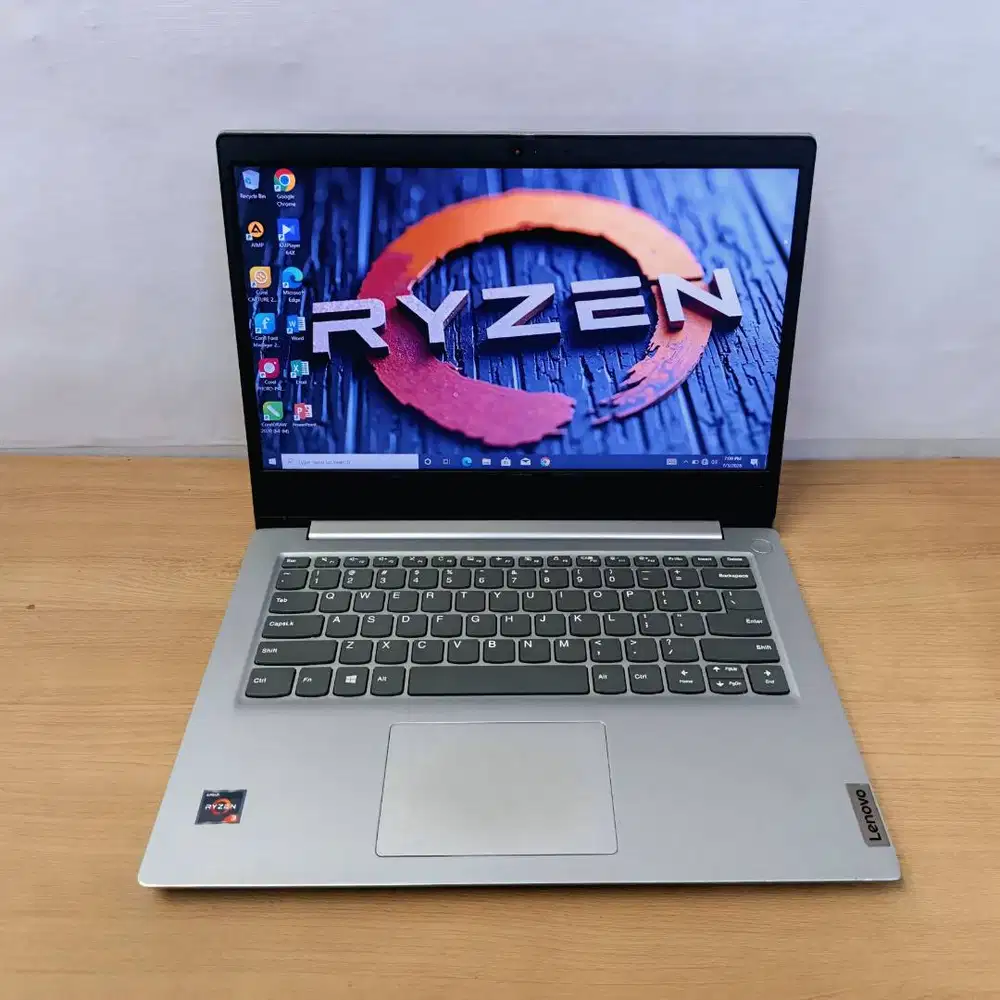 Lenovo Ideapad Slim 3 AMD Ryzen 3 3250U 8GB siap pakai