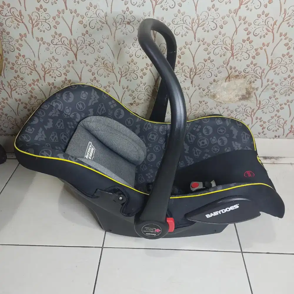 Car seat bekas BabyDoes BATMAN JUSTICE LEAGUE LIMITED EDITION MINUS