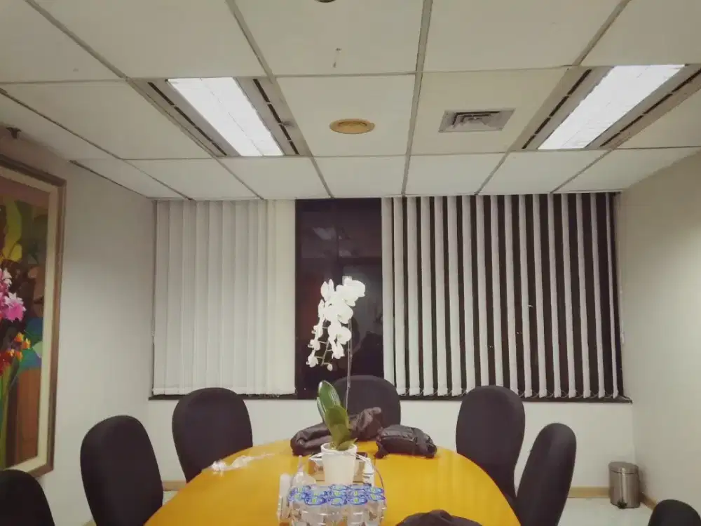 Roller blinds dan vertical blinds