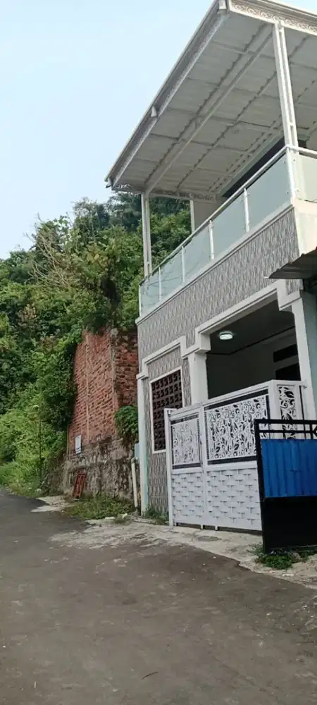 Rumah 3 lantai full renovasi,bahan2 berkualitas kokoh