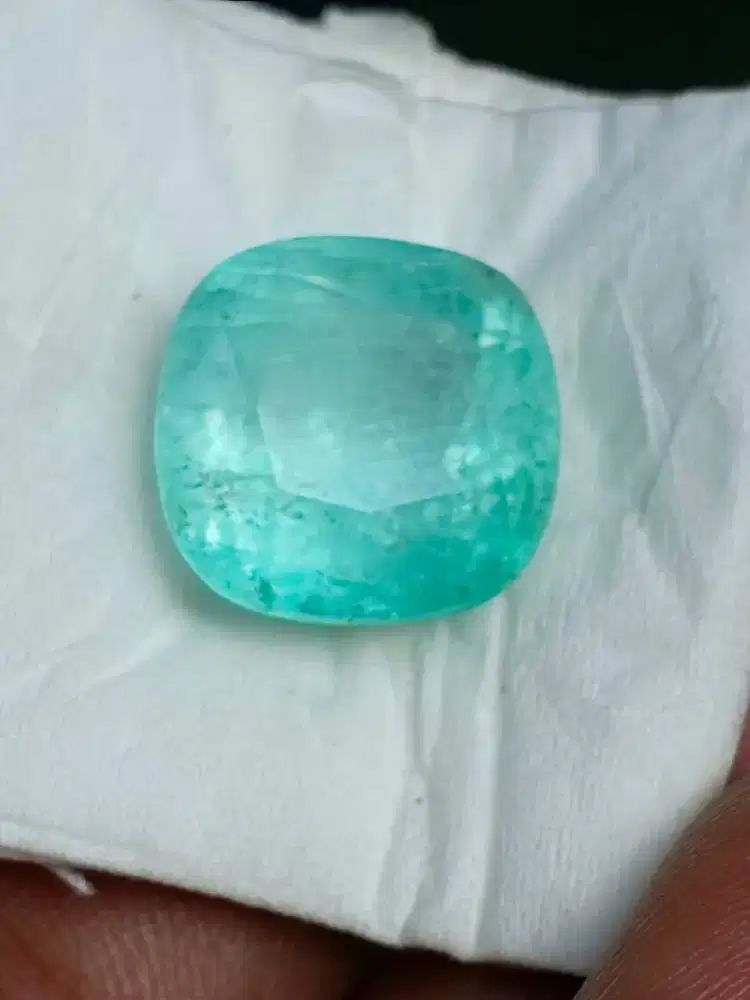 Natural emerald Colombia minor to moderat 14,45ct