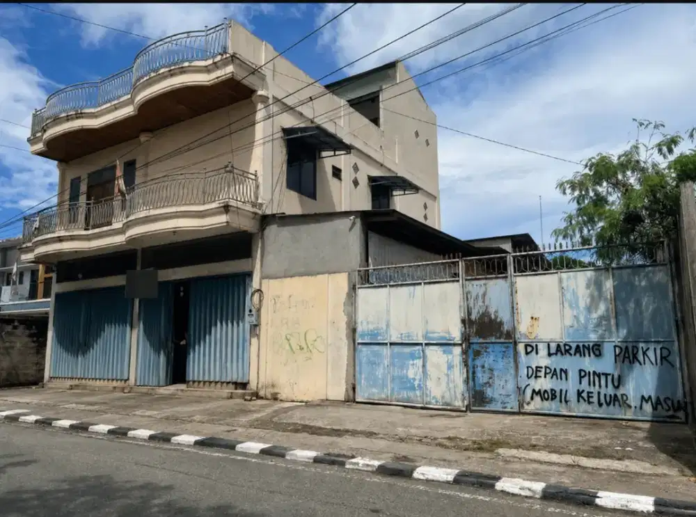 RUKO 2,5 LANTAI COCOK GUDANG BJBJ LAHAN LUAS TENGAH KOTA