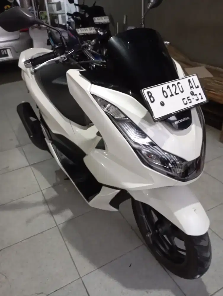Honda pcx ABS 2021 keyless kondisi bagus