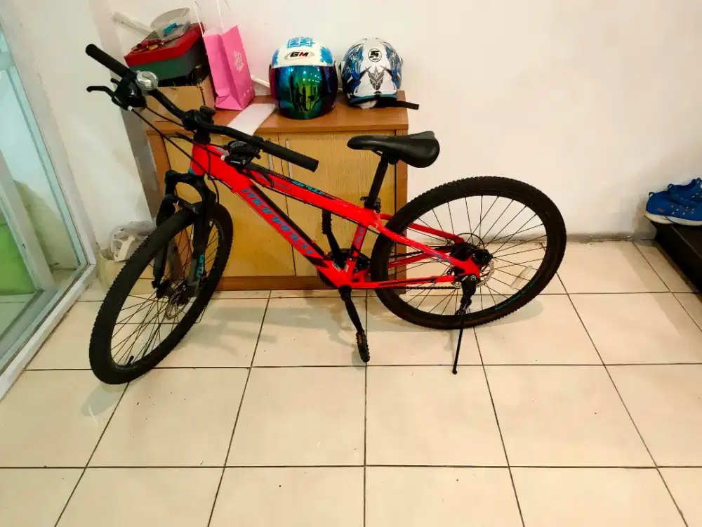 sepeda polygon merah