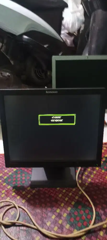 Monitor 15 inc merk lenovo