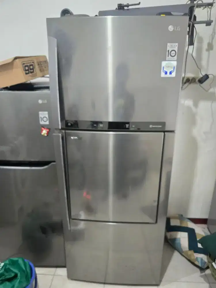 kulkas 2 pintu LG inverter