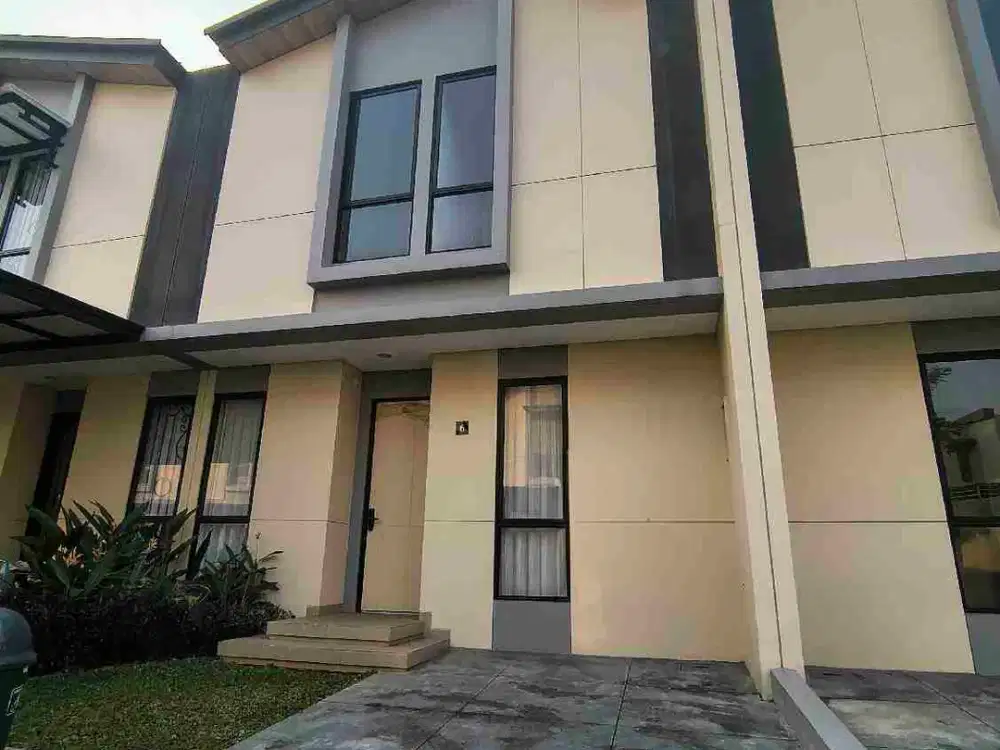 DISEWAKAN CEPAT RUMAH 2 LANTAI 3 KAMAR CLUSTER ASTHA SUVARNA SUTERA PASAR KEMIS TANGERANG