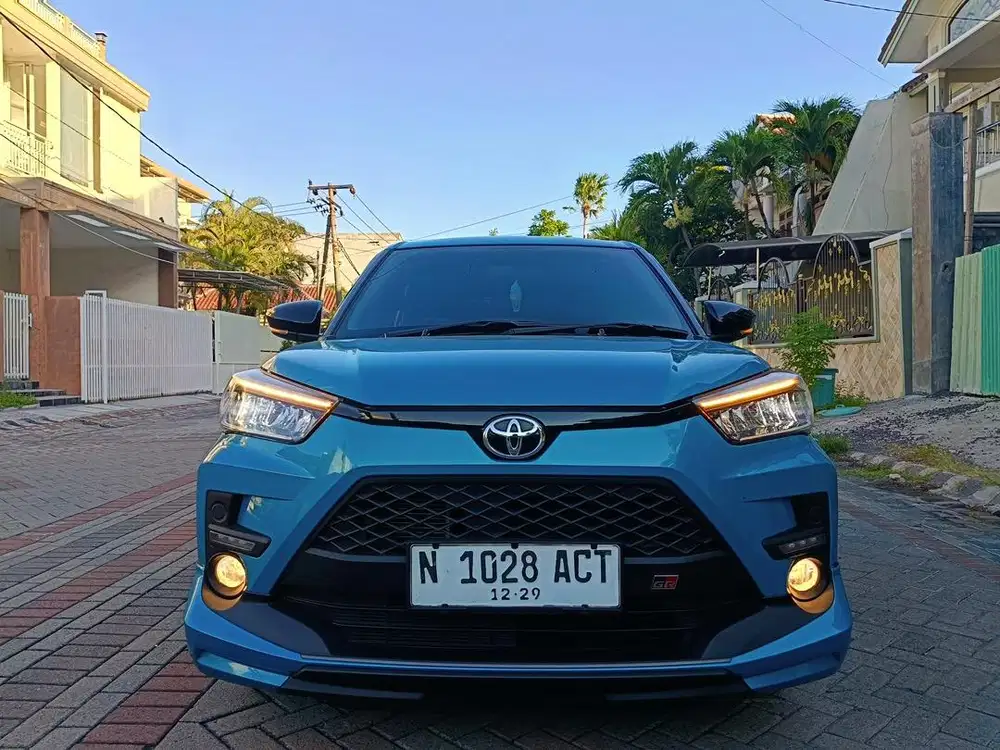 RAIZE GR MATIC 2024 BIRU ISTIMEWAH
