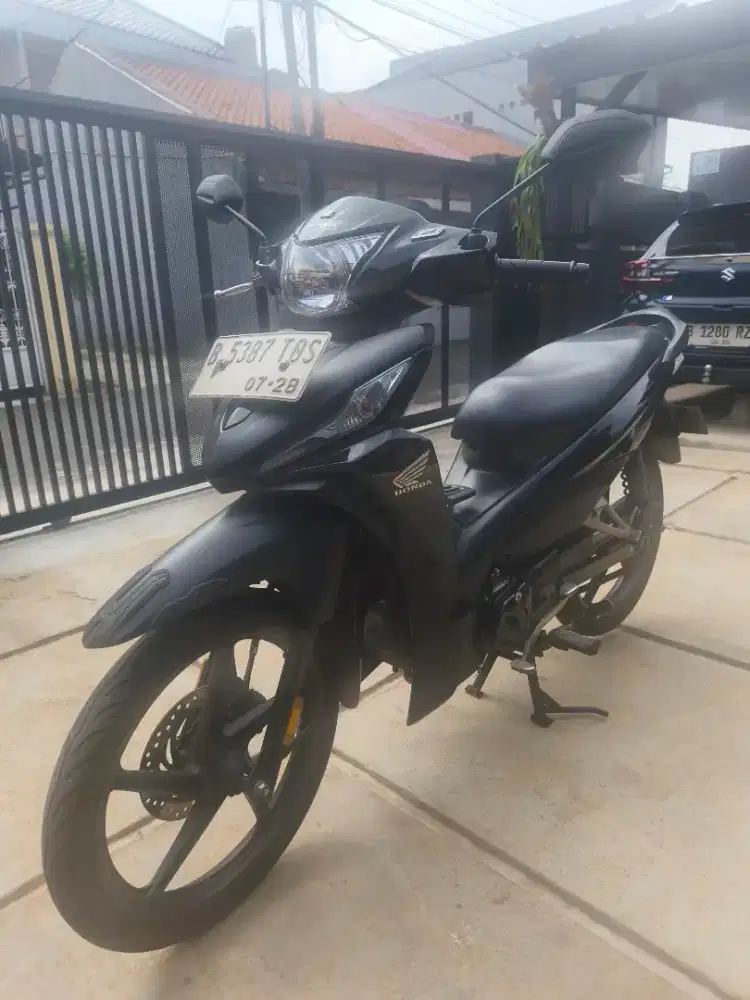 Dijual Honda Revo X thn 2023 Hitam