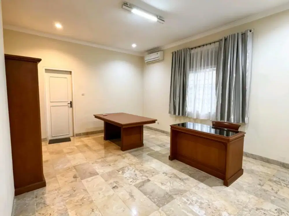 Rumah Sewa di Pakubuwono Area Kebayoran Baru Komplek Strategis