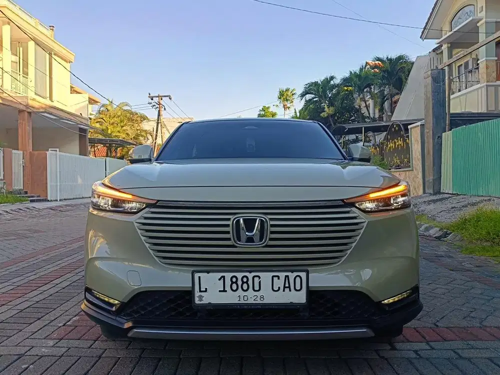 HRV SE MATIC 2023 KM 20 RB SKP WARNA FAVORIT
