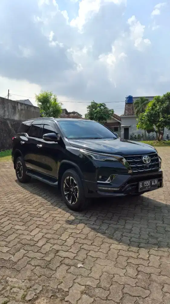 Fortuner 2.4 AT GR Sport 2021/2022