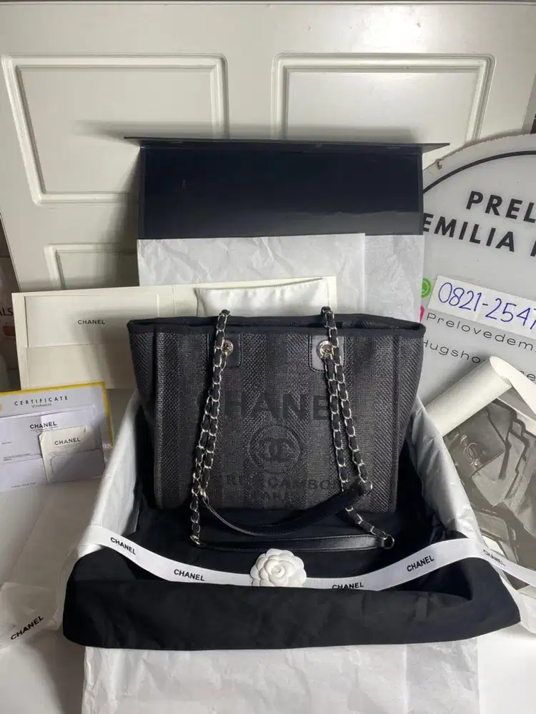 Preloved Deauville Denim small Tote black authentic