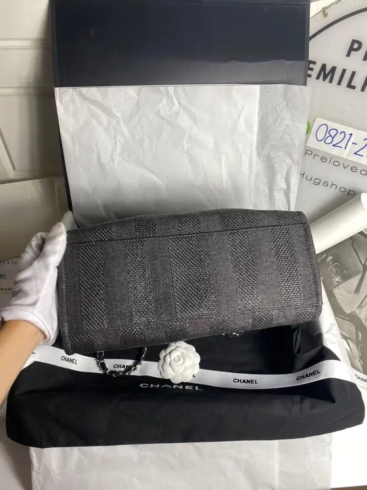 Preloved Deauville Denim small Tote black authentic