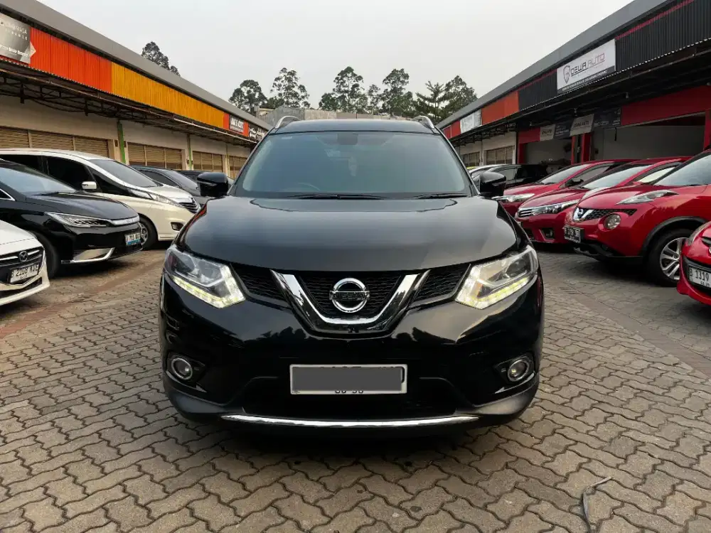 5JT NEW XTRAIL 2.5 AT 2015 BLACK EDITION RARE ITEM !!