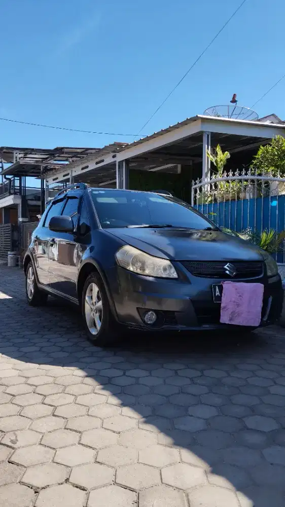 Jual mobil SX4 AT MATIC warna abu-abu dipakai sendiri