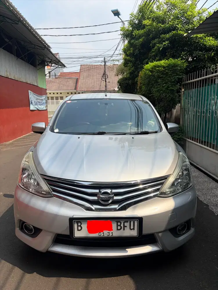 Grand Livina 1.5 SV Tangan Pertama
