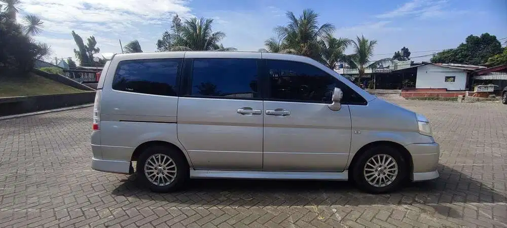 Nissan Serena 2012 Bensin