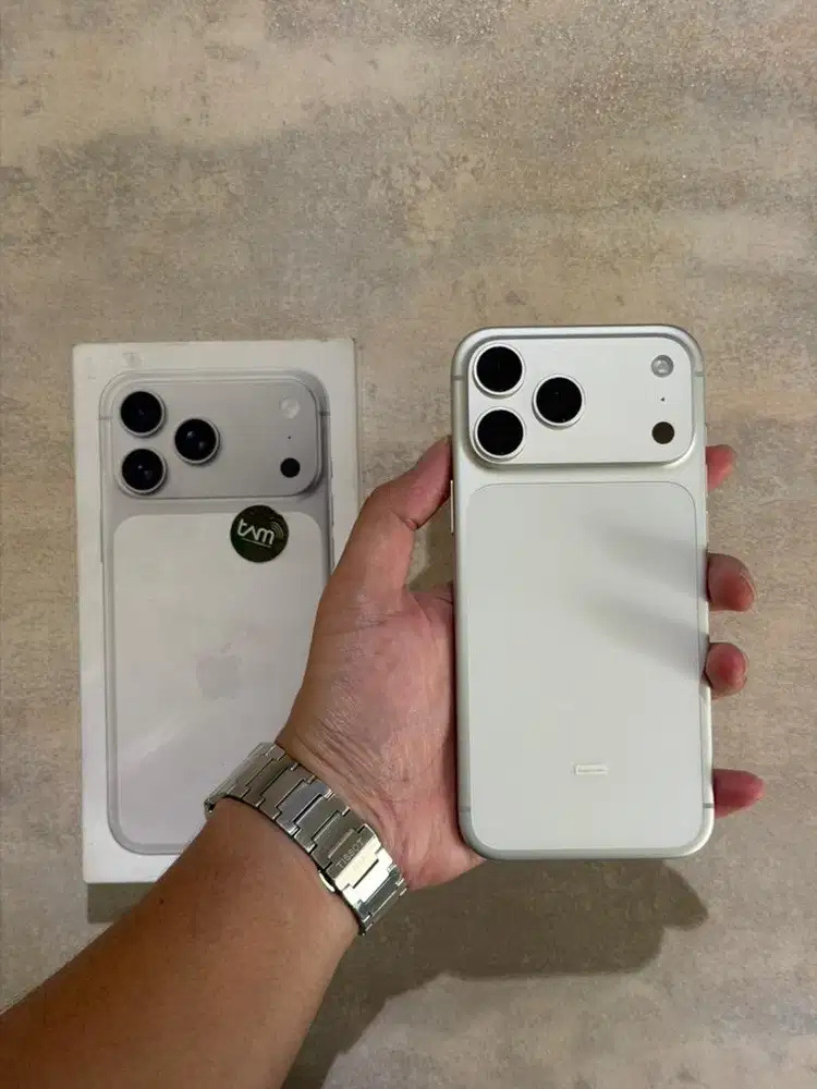 Iphone 17 Pro Max 256gb IBOX + Apple Care Plus (Baru 1 Minggu CC 5)