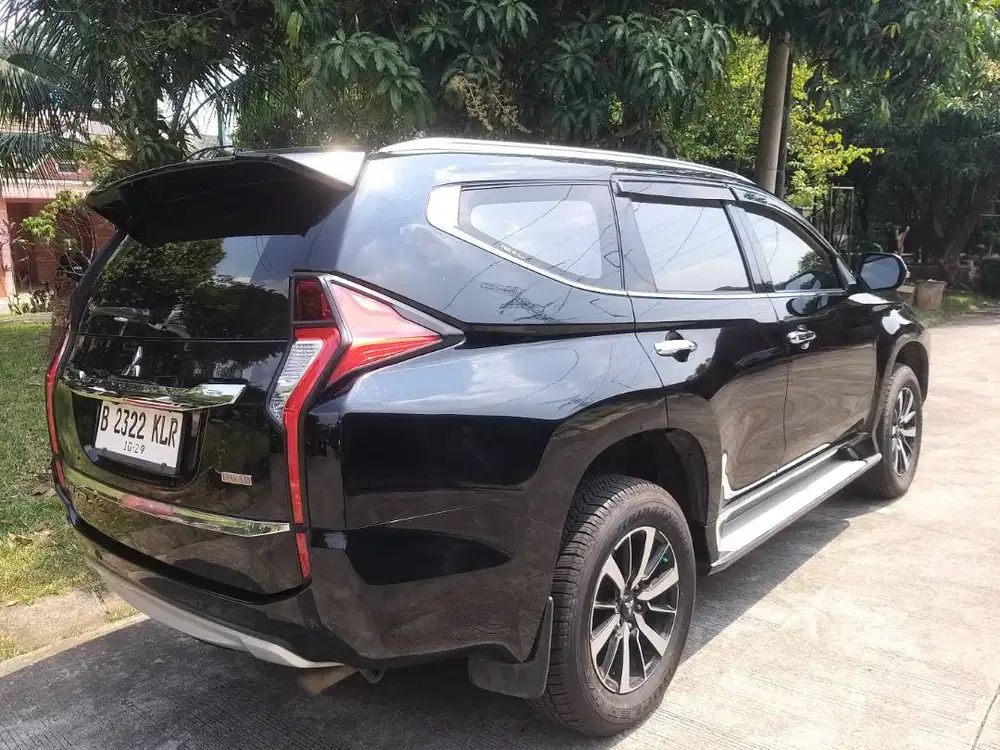 BU. Dijual Mitsubishi Pajero Sport Dakar 2×4 Hitam Mulus Tahun 2016