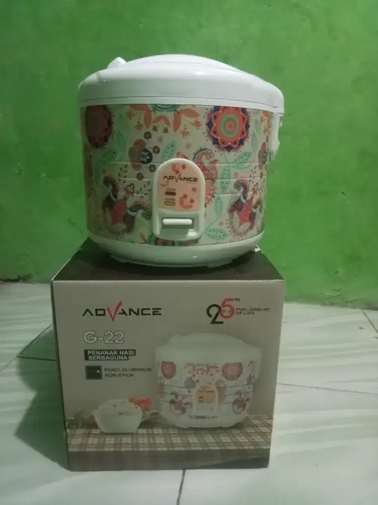 MAGIC COM. MERK ADVANCE PENANAK NASI SERBA GUNA 1,8 L