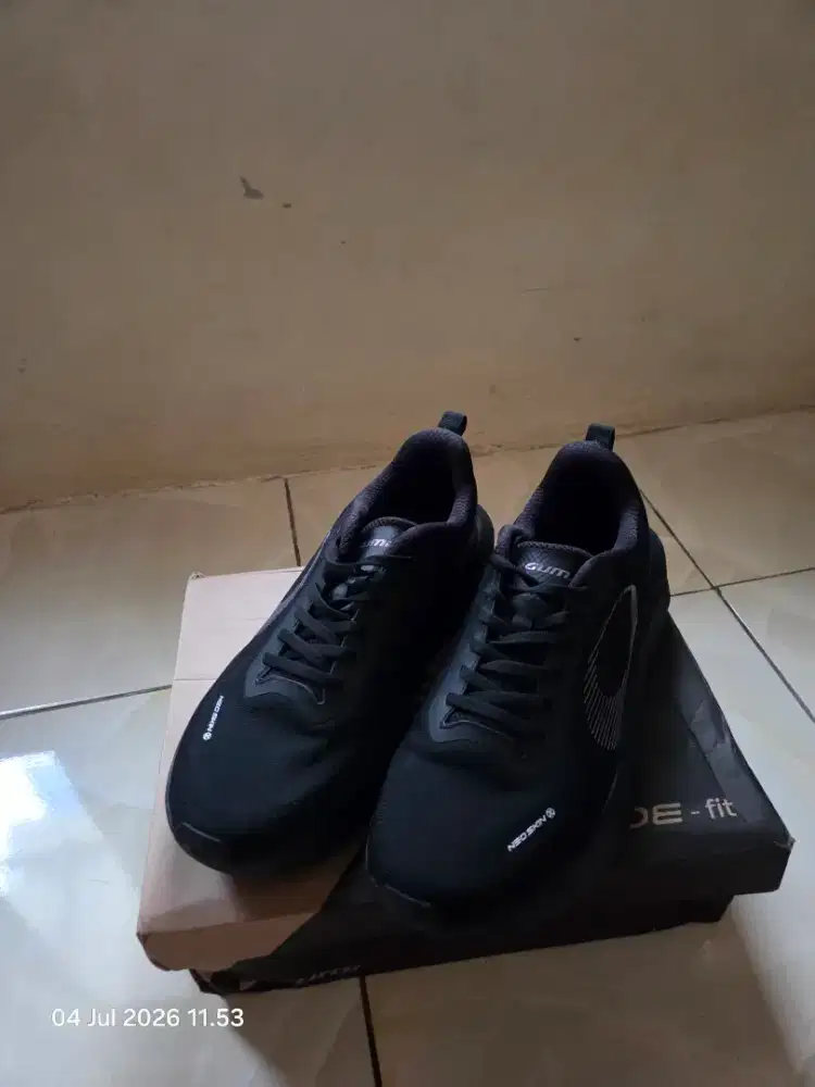 Gumi vega hitam