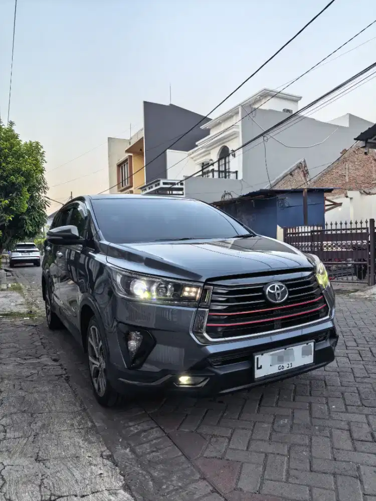 Innova Reborn Venturer Diesel 2.4 2021 AT Matic Grey Abu Abu Solar