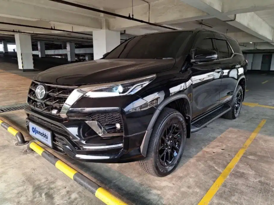 DP RENDAH Toyota Fortuner 2.8 4x2 GR Sport DSL Solar-AT 2024 BJG