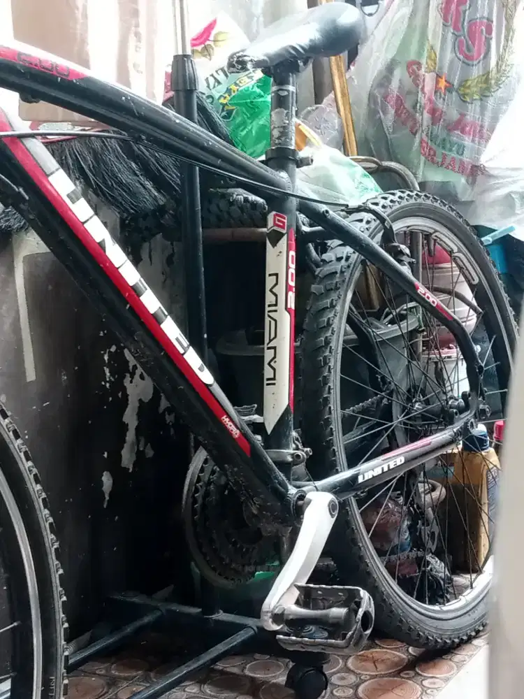Mau dijual sepeda