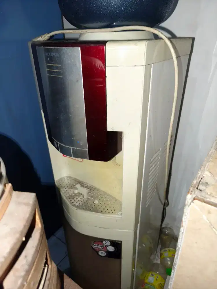 Jual Dispenser Polytron PWC 107 kondisi baik