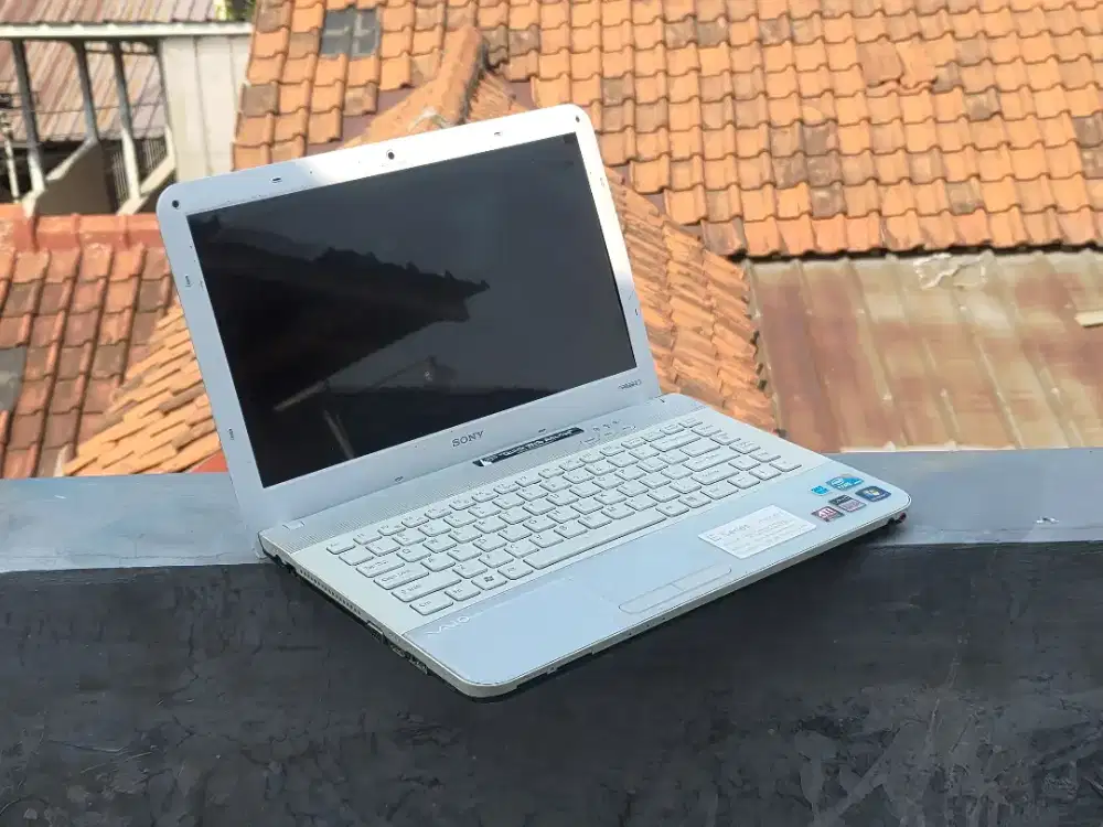 Sony Vaio VPC-EAFG Core I5 Ram 4Gb Ssd 128 Gb