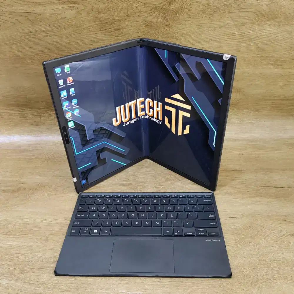 LIMITED EDITION ASUS ZENBOOK 17 FOLD OLED UX9702A  CORE i7 GEN 12