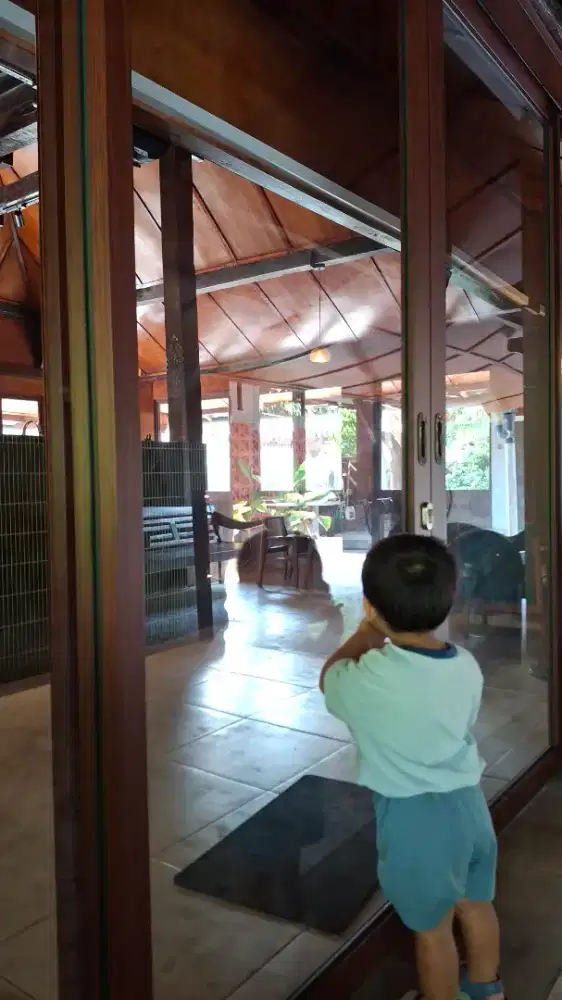 Dicari pengasuh anak dan bantu beres2 rumah kecil