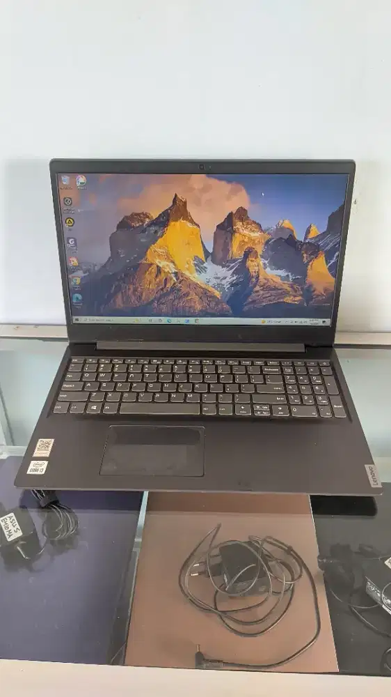 Lenovo V15-IIL Core i3