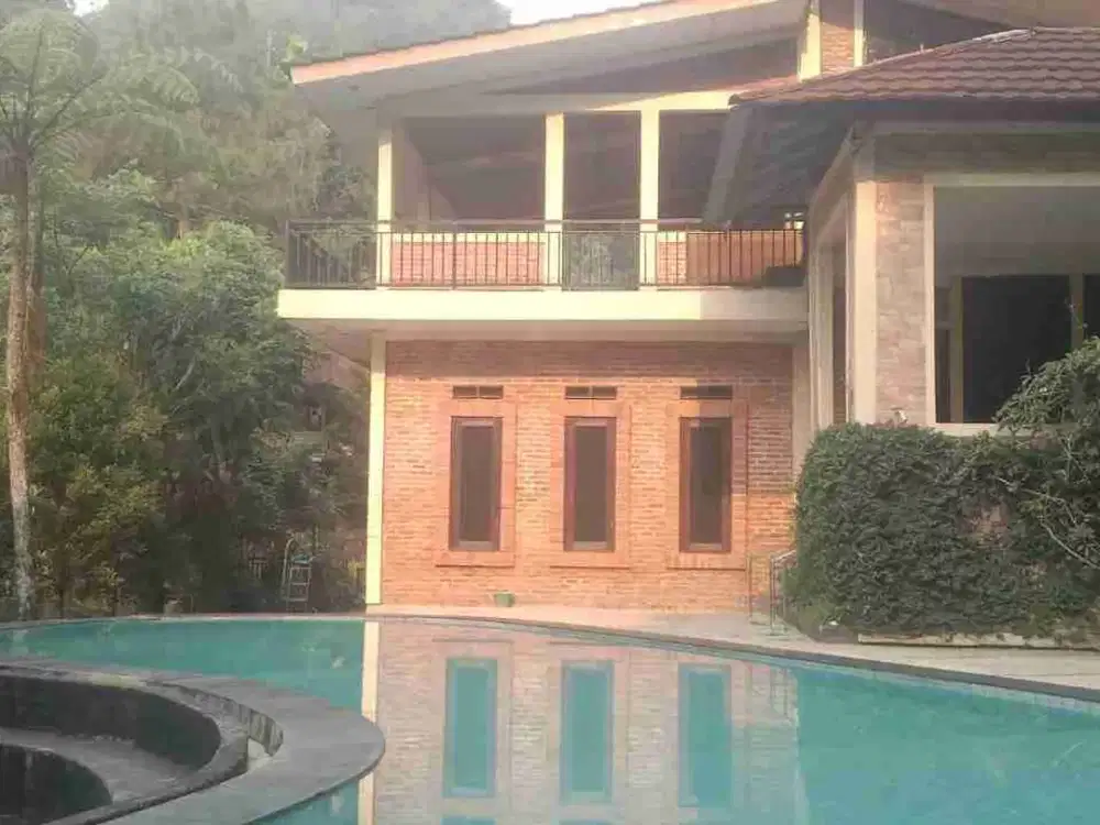 DI JUAL VILLA SIAP PAKAI .DI BAWAH HARGA PASARAN KONDISI VILLA SANGAT TERAWAT SANGAT COCOK UNTUK VILLA KELUARGA DAN KOMERSIAL