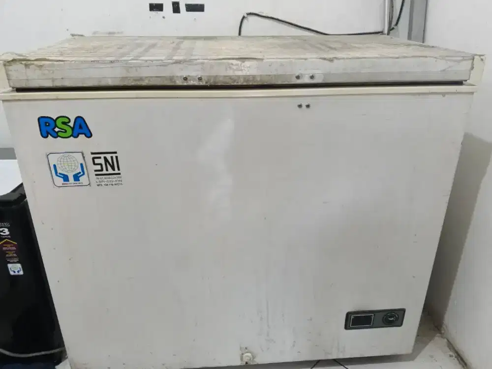 DIJUAL CEPAT FREEZER 200 LITER BEKAS KONDISI BAGUS