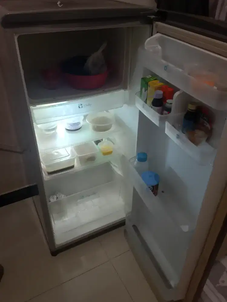 Kulkas bekas murah