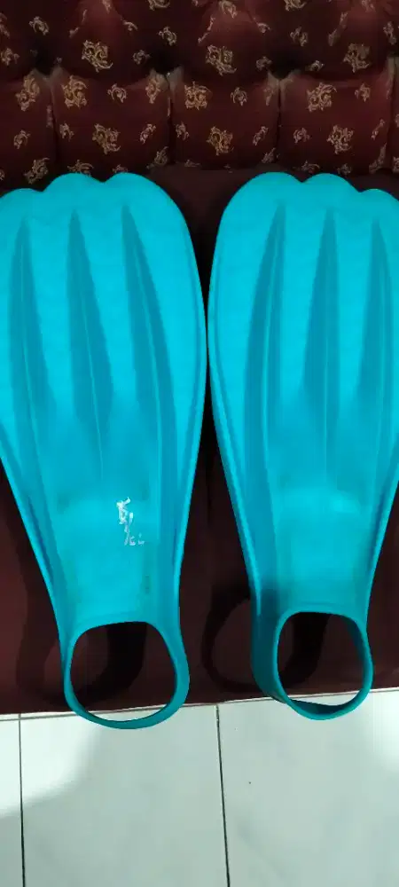 Powerfins soft preloved