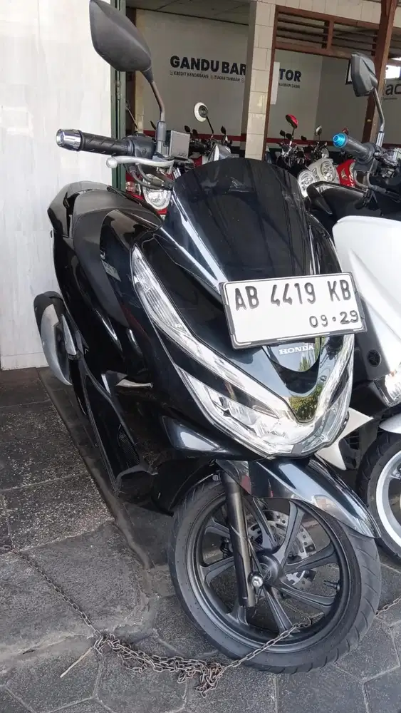 Pcx 150 hitam abs keyless 2019 remote 2 gbm