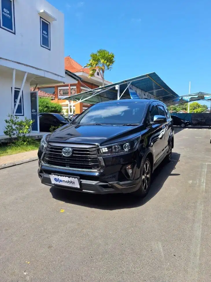 Toyota Kijang Innova 2.4 Venturer Solar AT 2022 Hitam (FBG)